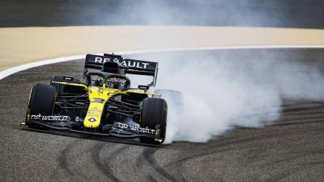 Renault F1 Racer in Action wallpaper