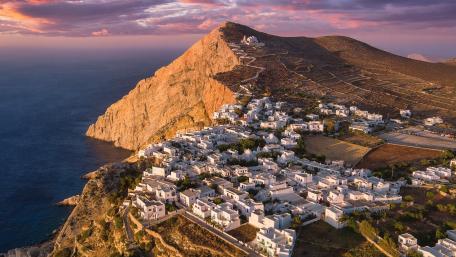Chora's Enchanting Sunset Glow wallpaper
