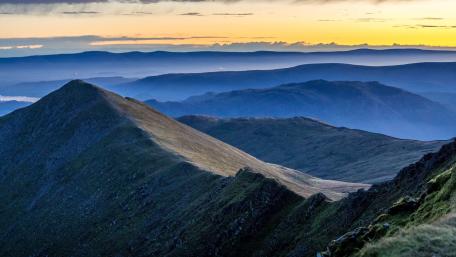 Breathtaking Dawn in Lake District National Park wallpaper