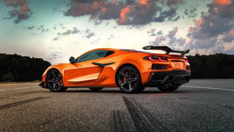 Chevrolet Corvette Z06 in Sunset Glory wallpaper