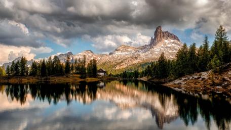 Mountain Reflections in Trentino Alto Adige wallpaper
