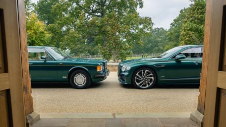 Classic Meets Contemporary in Bentley Showcase wallpaper