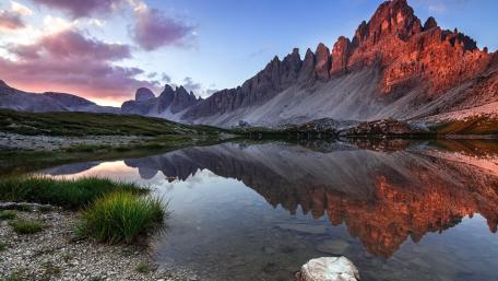Majestic Reflections of Dolomite Dawn wallpaper