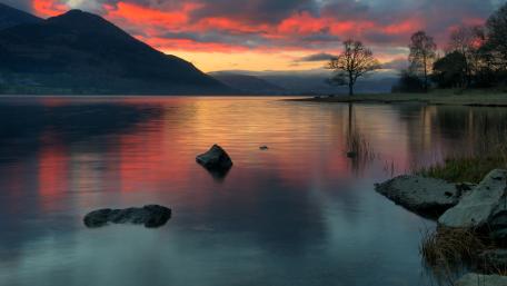 Sunrise Serenity over Bassenthwaite Lake wallpaper