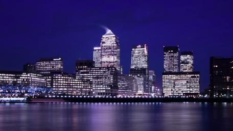 Urban Elegance Beneath Starlit Skies wallpaper