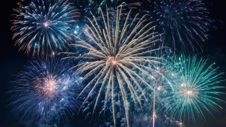 Fireworks Light Up the New Year Sky wallpaper