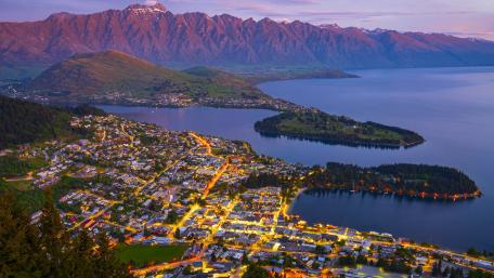 New Zealand's Stunning Queenstown Vantage Point wallpaper