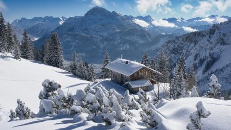 Snowy Wannenkopfhütte Retreat Above Obermaiselstein in the German Alps wallpaper