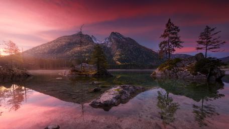 Pink Dawn Reflections Over Hintersee Lake and Alpine Islets wallpaper