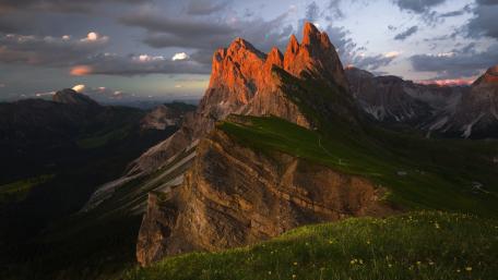 Seceda mountain wallpaper