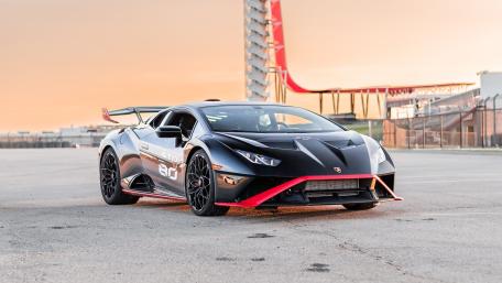 Lamborghini Huracán STO wallpaper