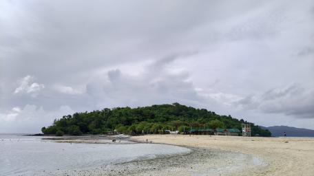 Serene Island Escape in the Philippines wallpaper