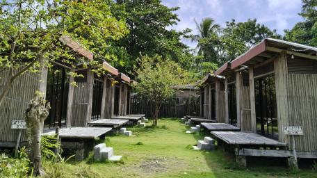 Badiango Island Cottages wallpaper