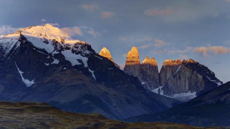 Golden Sunrise on Cerro Paine Grande and the Torres del Paine Peaks wallpaper