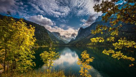 Autumn Reflections at Vorderer Gosausee in the Austrian Alps wallpaper