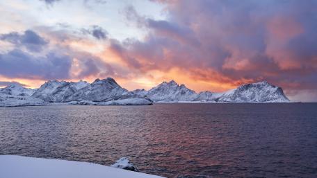 Breathtaking Winter Sunset in Lofoten Norway wallpaper