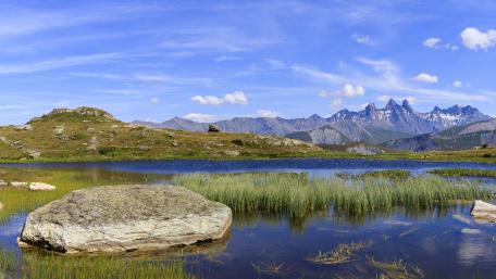 Tranquil Lac Guichard Reflections in the French Alps wallpaper