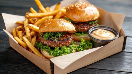 Gourmet Burgers and Golden Fries Feast in Crisp 5K Detail wallpaper
