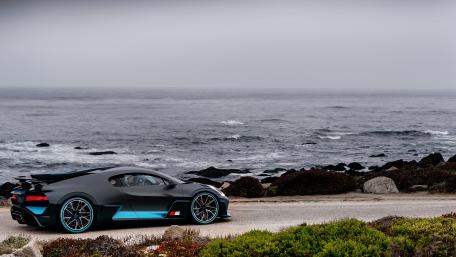 Bugatti Divo Coastal Run in Crisp 4K Supercar Style wallpaper