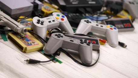 Retro Gaming Controllers and Cables in Crisp 5K Detail wallpaper