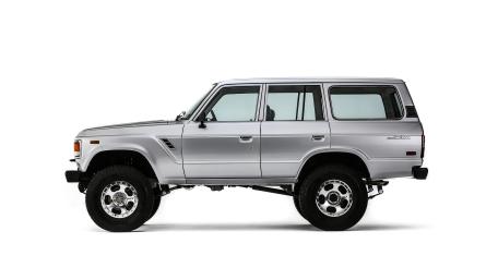 Toyota Turbo Trail Cruiser SUV Side Profile 4K Minimalist Wallpaper wallpaper