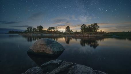 Starry Silence Over Lake Ladoga Islets and Granite Rock wallpaper