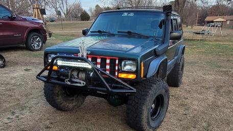 2000 Jeep Cherokee wallpaper