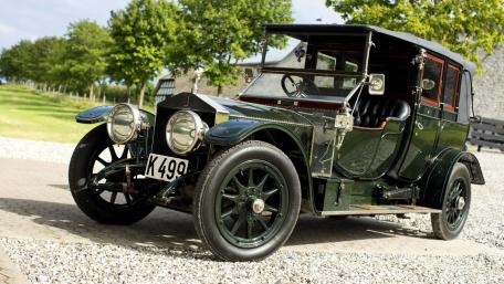 Timeless Rolls Royce Silver Ghost Vintage Elegance in the Countryside wallpaper