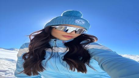 Winter Selfie in the Snowy Mountains wallpaper