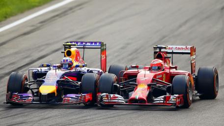 Formula 1 Wheel to Wheel Battle wallpaper