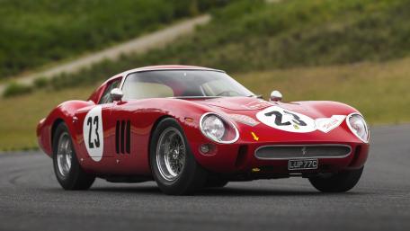 Classic Ferrari 250 GTO Racing Elegance wallpaper
