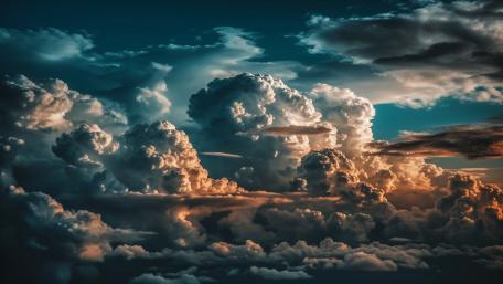 Dreamy Cloudscape at Golden Twilight wallpaper