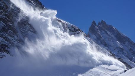 Himalayan Avalanche wallpaper