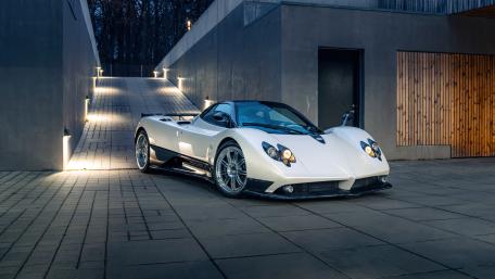 Pagani Zonda F Elegance at Dusk wallpaper