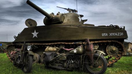 WWII Armor and Harley-Davidson Legacy wallpaper