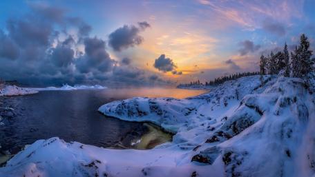 Frozen Shoreline Sunset wallpaper