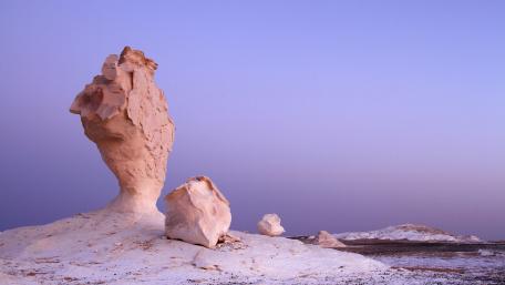 Sculpted Silence in Egypts White Desert wallpaper