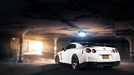 Nissan GT R Underground Glow wallpaper