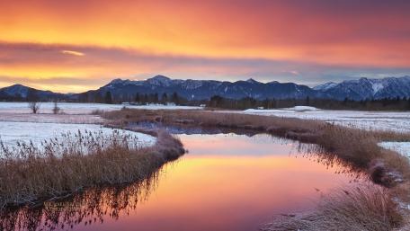 Winter River Sunset Glow wallpaper