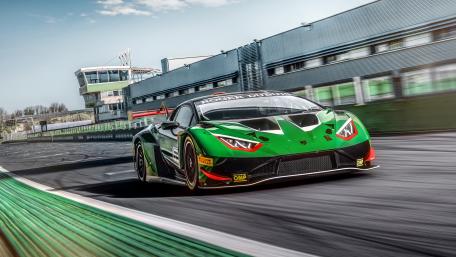 Lamborghini Huracán GT3 EVO2 in Motion wallpaper