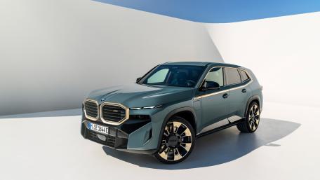 BMW XM Luxury Performance SUV wallpaper