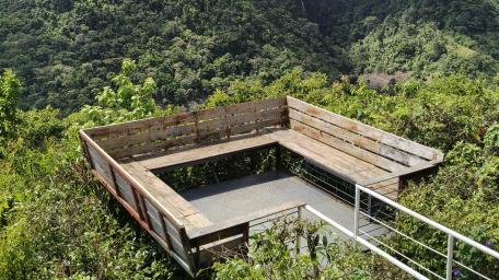 Scenic Lookout at Jomax Peak in Negros Philippines wallpaper