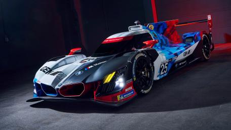 BMW M Hybrid V8 Racing Beast wallpaper