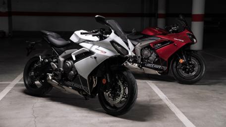 Triumph Daytona 660 Duo in Dramatic Light wallpaper