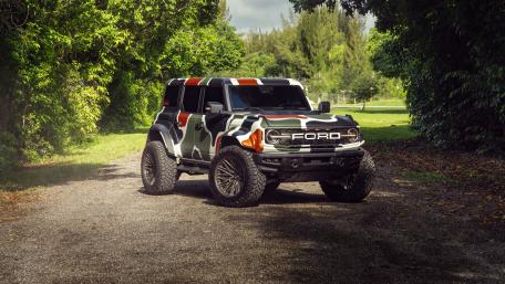 Ford Bronco Raptor in Forest Trail wallpaper