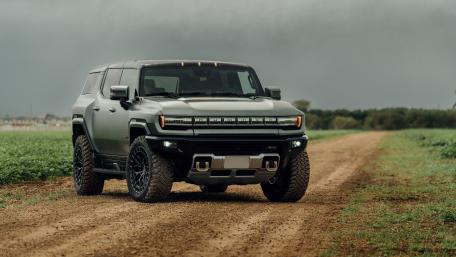 GMC Hummer EV Off Road Adventure wallpaper