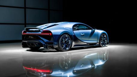 Bugatti Chiron Mirror Glow wallpaper