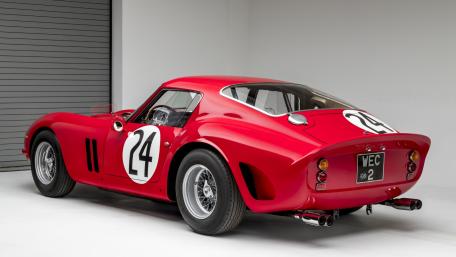 Red Ferrari 250 GTO Classic Elegance wallpaper