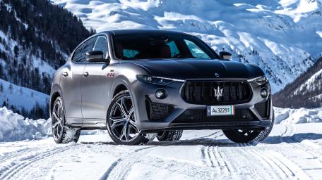 Maserati Levante Trofeo in Snowy Mountain Elegance wallpaper