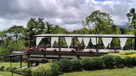 Hardtop Gazebo wallpaper